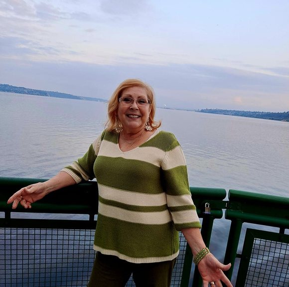 Meet your Posher, Christine - Picture 1 of 1